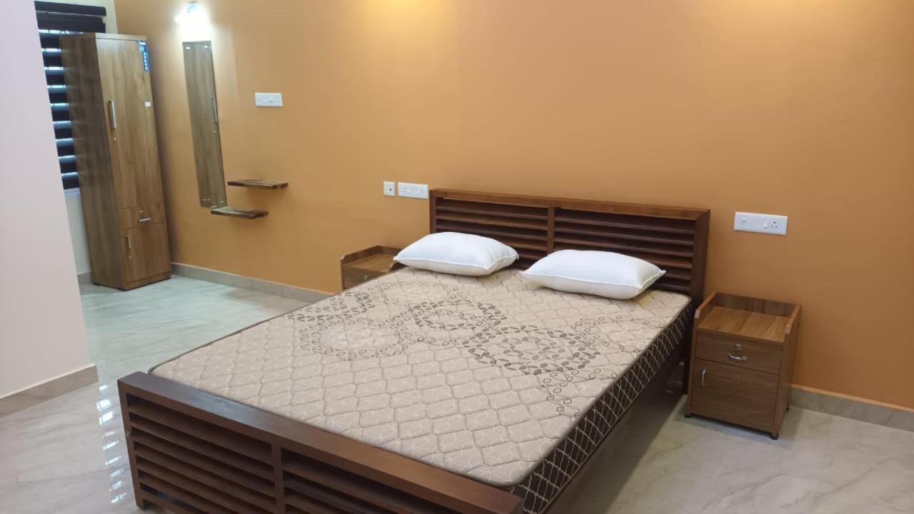 East Coast Hotel Thiruvananthapuram Exterior photo